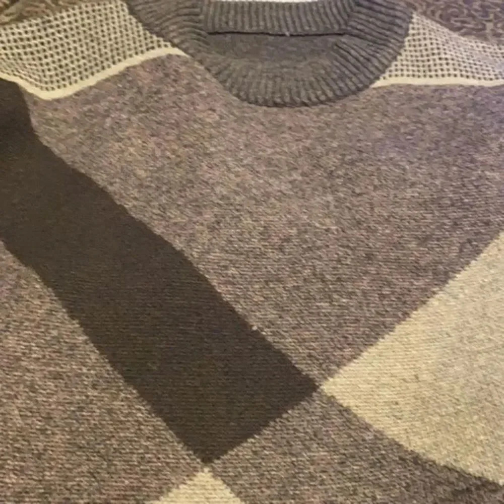 Men’s sweater - Picture 7 of 9